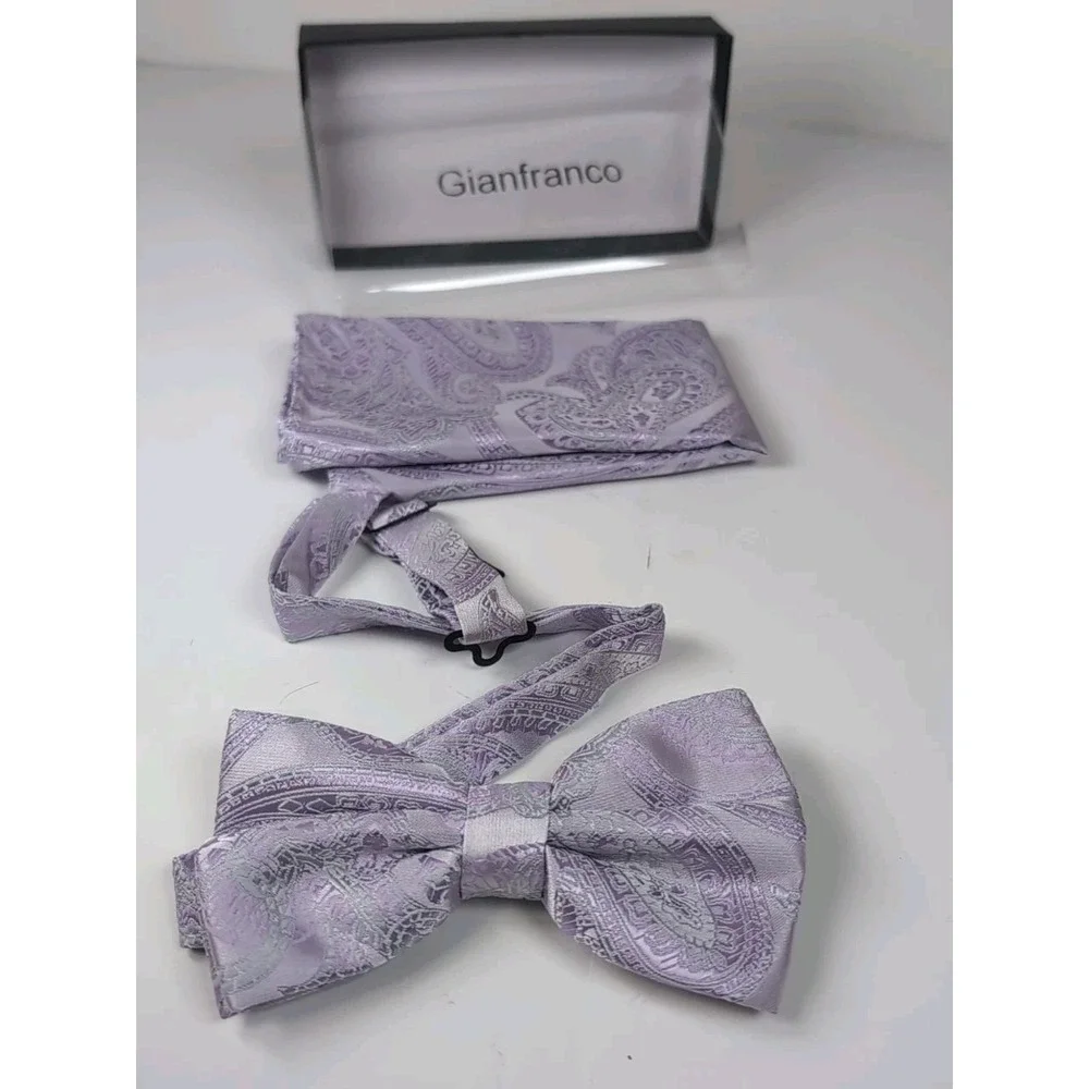 Gianfranco New formal Men's pre-tied bow tie & hankie paisley Lavender Italy